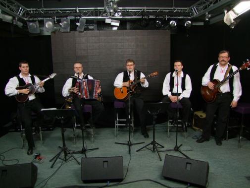 Ansambel tonija Verderberjav živo na Golici TV